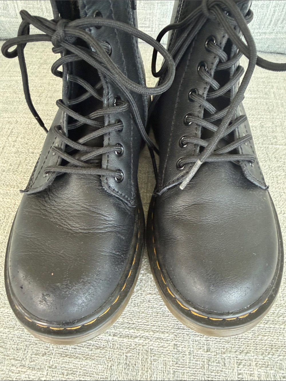 Dr. Martens Black Boots Girls Size 1 - Picture 2 of 11